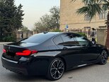 BMW 530e-12
