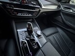 BMW 530e-7