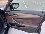 BMW 530e-12