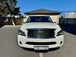 Infiniti QX56-1