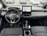 Toyota Corolla Cross-12
