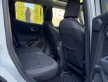 Jeep Renegade-16