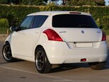 Suzuki Swift-13
