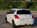 Suzuki Swift-12