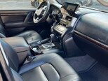 Toyota Land Cruiser-17