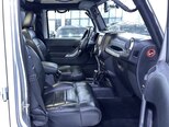 Jeep Wrangler-12