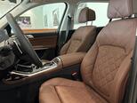 BMW X7-9