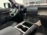 Land Rover Defender-23