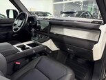 Land Rover Defender-22