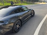 Porsche Taycan-5