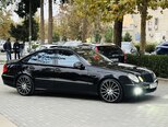 Mercedes E 300-11