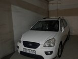 Kia Carens-21