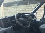 Ford Transit-15