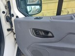 Ford Transit-12