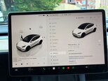 Tesla Model Y-11
