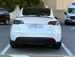 Tesla Model Y-3