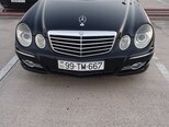 Mercedes E 220-1
