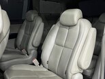 Kia Carnival-11
