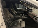 BMW 530e-12