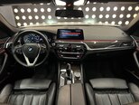BMW 530e-13