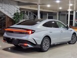 Hyundai Sonata-16