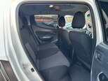Mitsubishi L200-21
