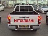 Mitsubishi L200-11