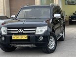 Mitsubishi Pajero-4