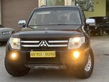 Mitsubishi Pajero-5