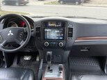 Mitsubishi Pajero-13
