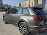 Audi Q7-6