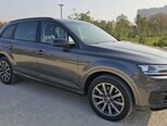 Audi Q7-5