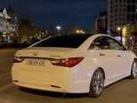 Hyundai Sonata-4