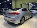 Hyundai Elantra-6