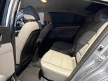 Hyundai Elantra-17
