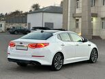 Kia K5-12