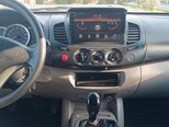 Mitsubishi L200-2