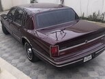 Lincoln Town Car-3
