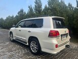Toyota Land Cruiser-4