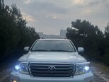 Toyota Land Cruiser-9