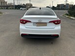 Hyundai Sonata-10