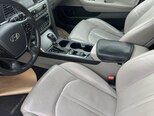 Hyundai Sonata-15