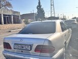 Mercedes E 320-6