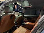 BMW i5-23