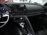 Hyundai Elantra-9