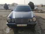 Mercedes E 240-1