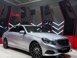 Mercedes E 220-1