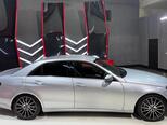 Mercedes E 220-4