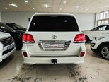 Toyota Land Cruiser-5