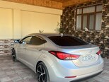 Hyundai Elantra-4